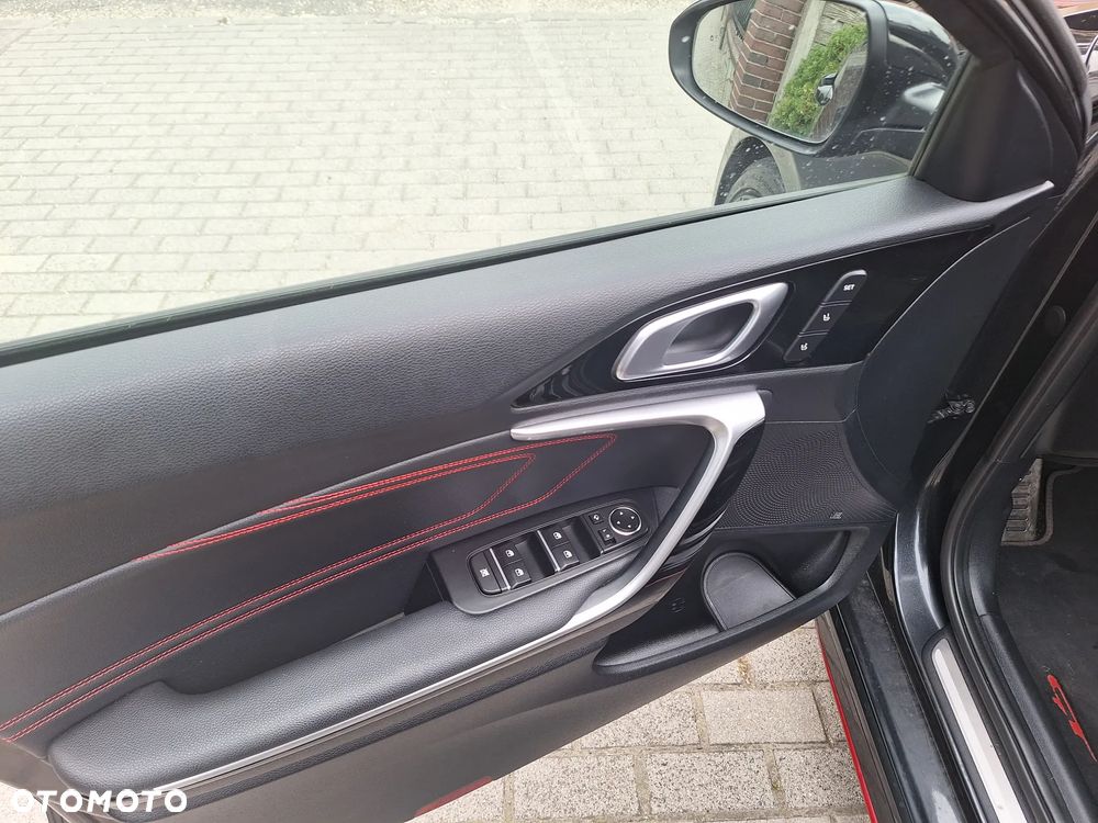 Kia Ceed 1.6 T-GDI GT DCT - 13