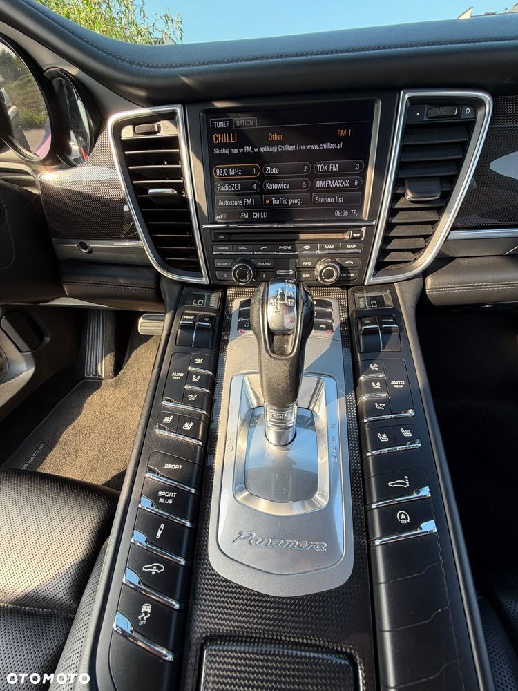 Porsche Panamera 4S - 15