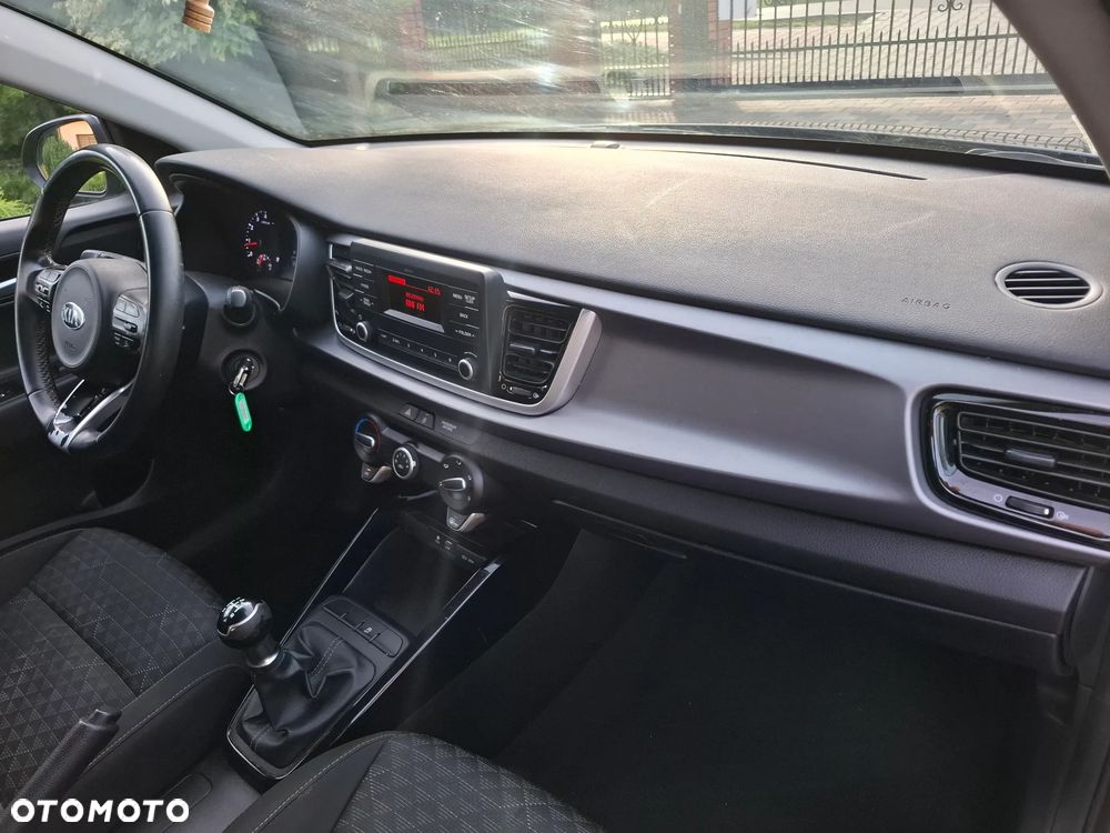 Kia Rio - 11