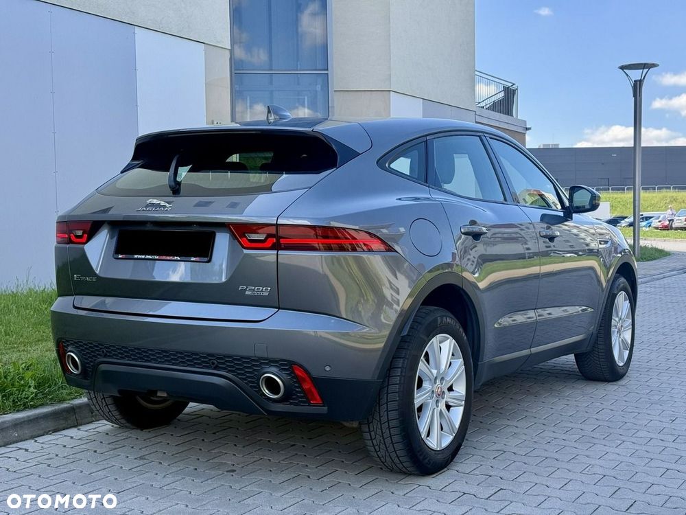 Jaguar E-Pace 2.0 i4P AWD R-Dynamic S - 17
