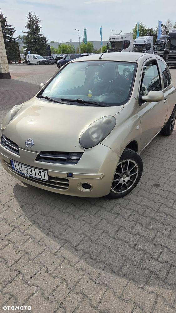 Nissan Micra - 2