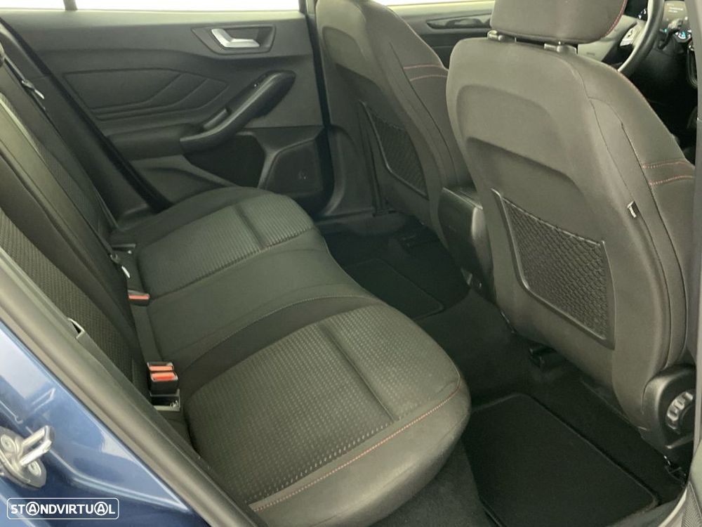Ford Focus 1.0 EcoBoost MHEV ST-Line - 23