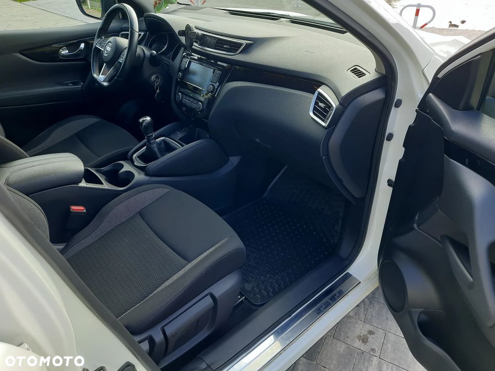 Nissan Qashqai 1.3 DIG-T N-Connecta - 12