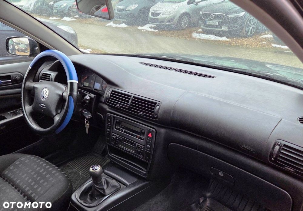 Volkswagen Passat - 10