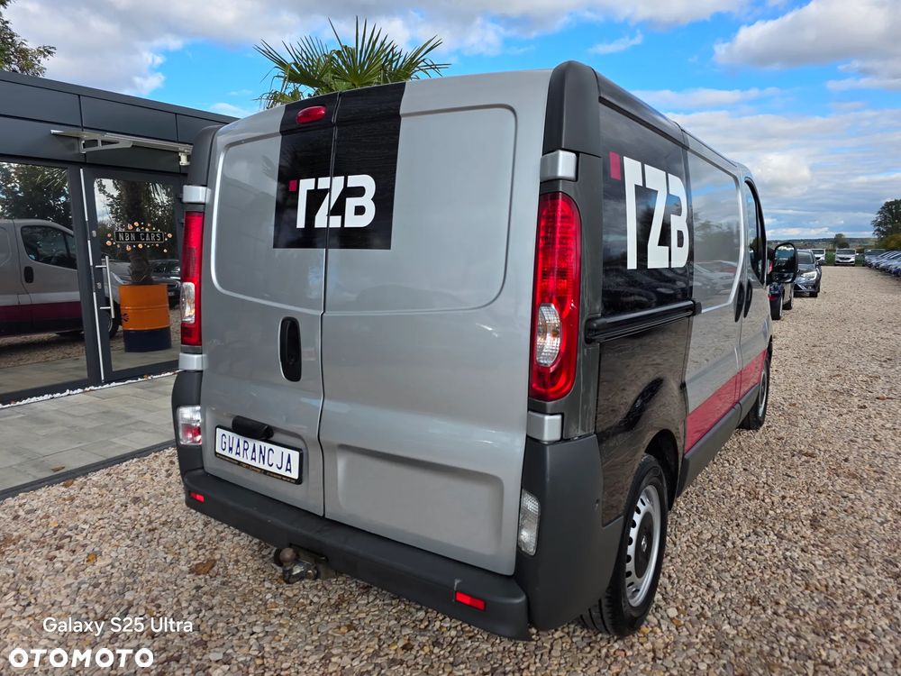 Opel Vivaro - 8