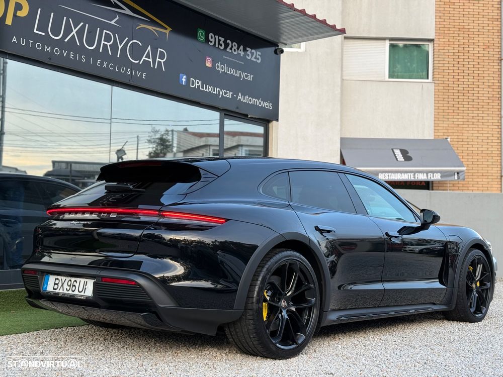Porsche Taycan Cross Turismo 4 - 2