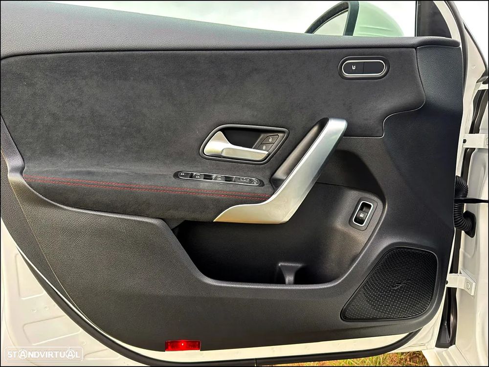 Mercedes-Benz A 250 e 8G-DCT Edition AMG Line - 16