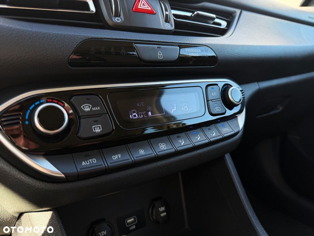 Hyundai i30 1.5 T-GDI 48V Comfort - 22