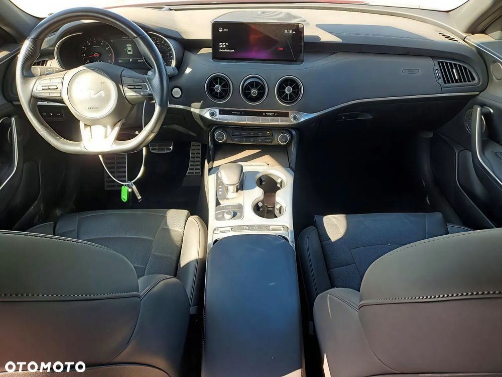 Kia Stinger - 7