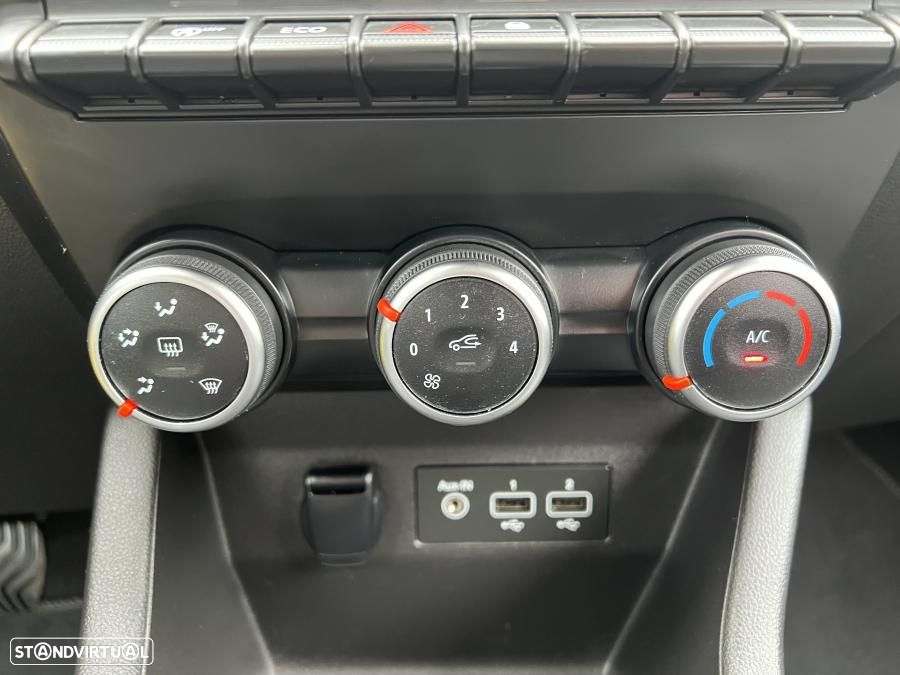 Renault Clio 1.0 TCe Limited Bi-Fuel - 32