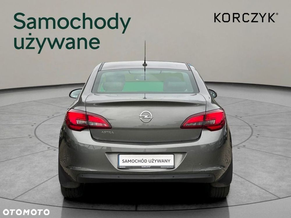 Opel Astra - 4