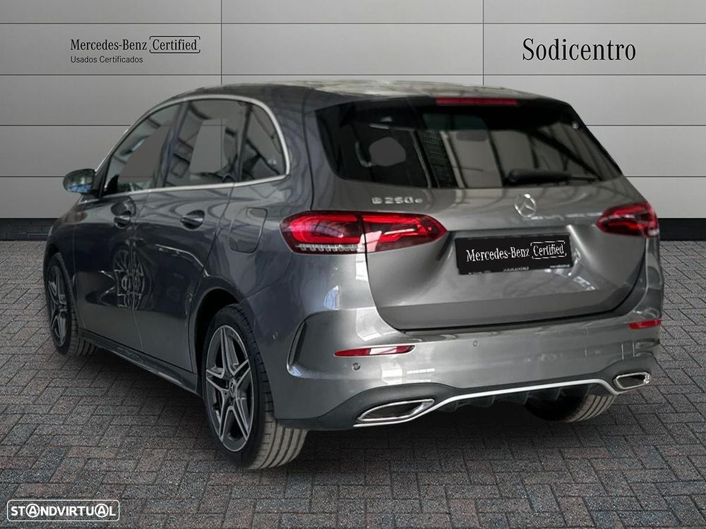 Mercedes-Benz B 250 e AMG Line - 4