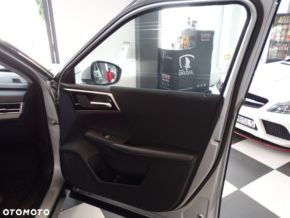 Mitsubishi Outlander - 30