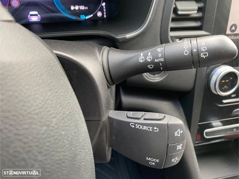 Renault Mégane Sport Tourer E-TECH Plug-in 160 INTENS - 41