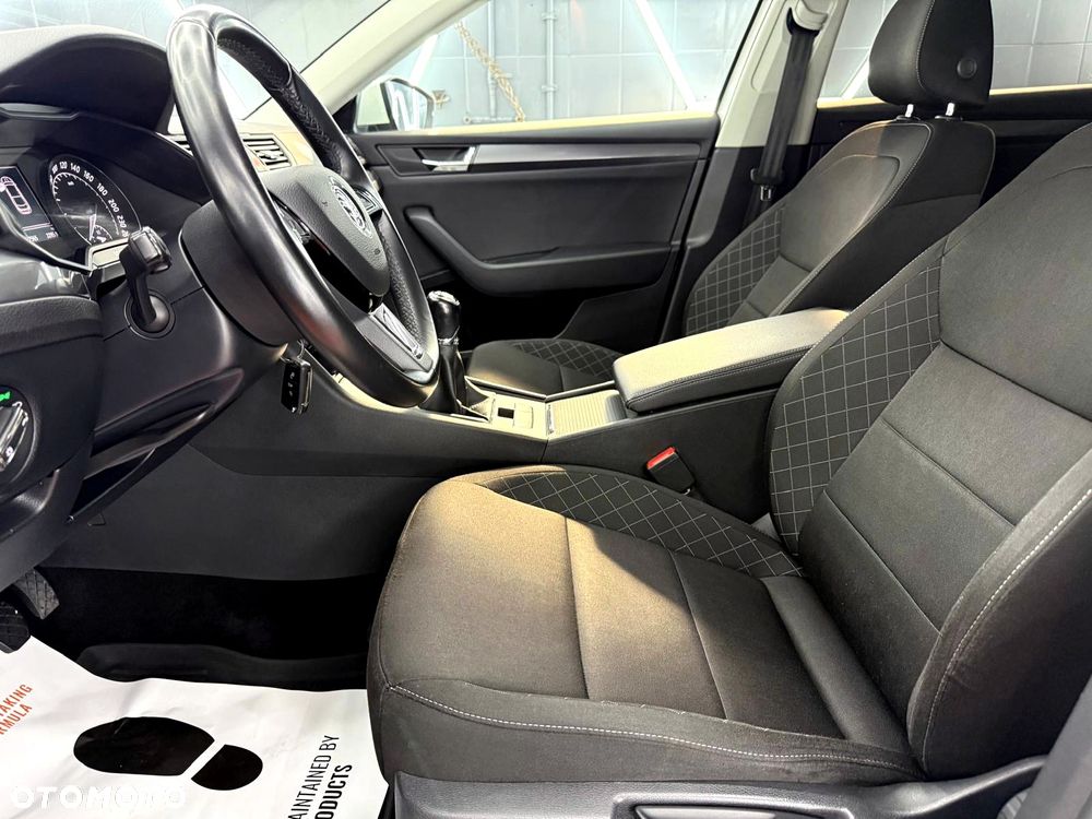 Skoda Superb 2.0 TDI Ambition - 19