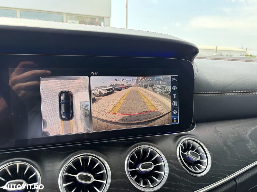 Mercedes-Benz CLS - 32