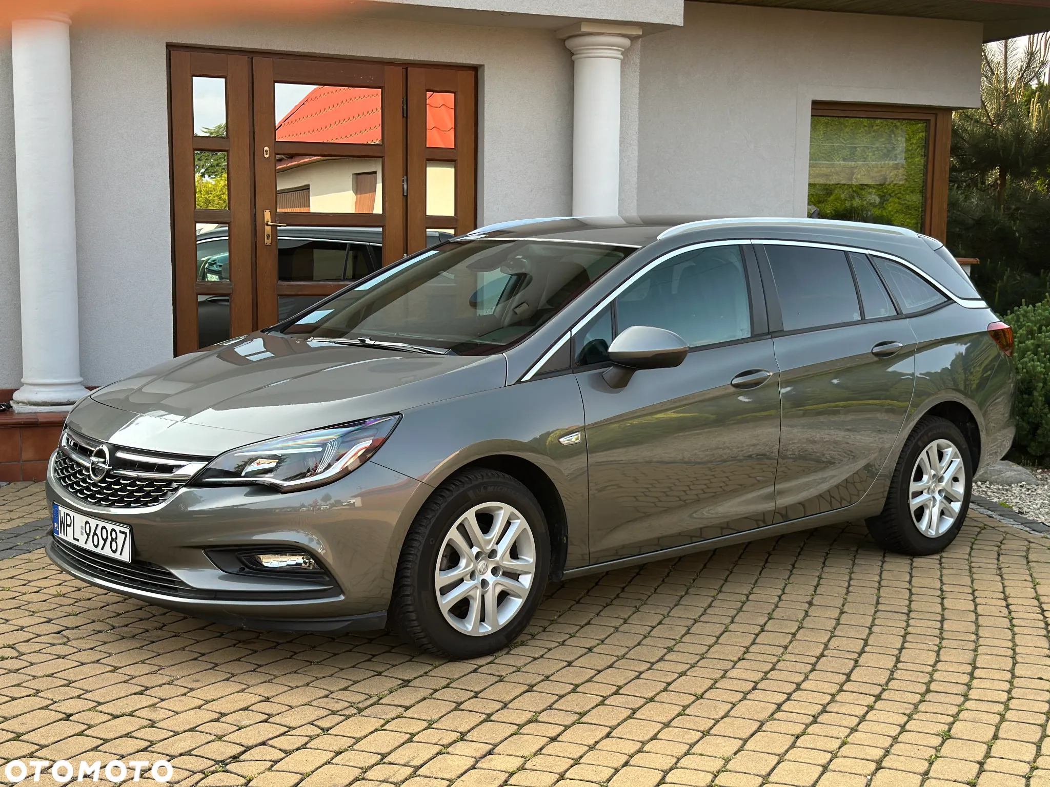 Opel Astra V 1.4 T Elite - 8