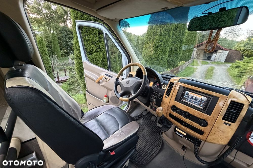 Mercedes-Benz Sprinter - 17