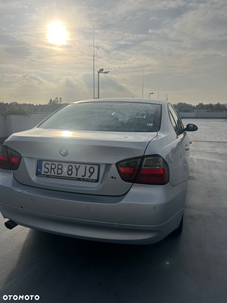 BMW Seria 3 318i - 2
