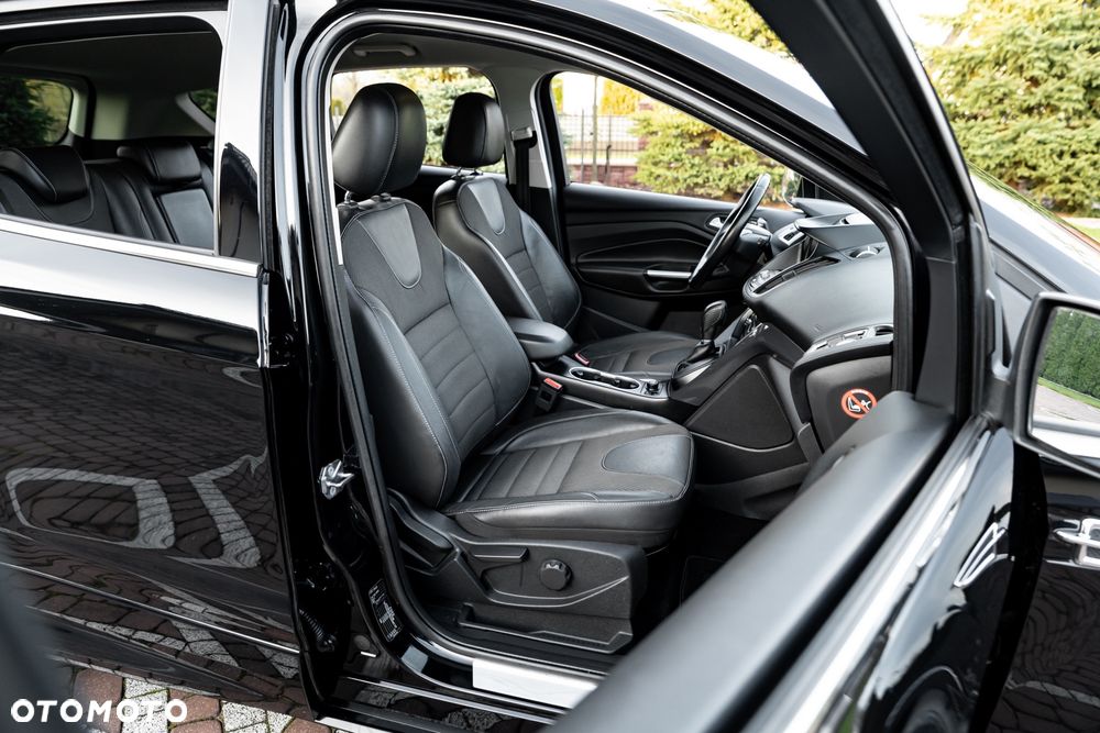 Ford Kuga 2.0 EcoBlue 4x4 TITANIUM - 25