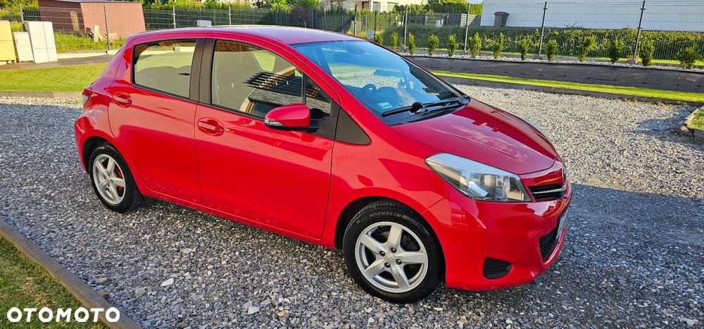 Toyota Yaris 2014 photo 4