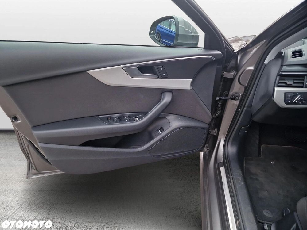 Audi A4 Limousine - 9