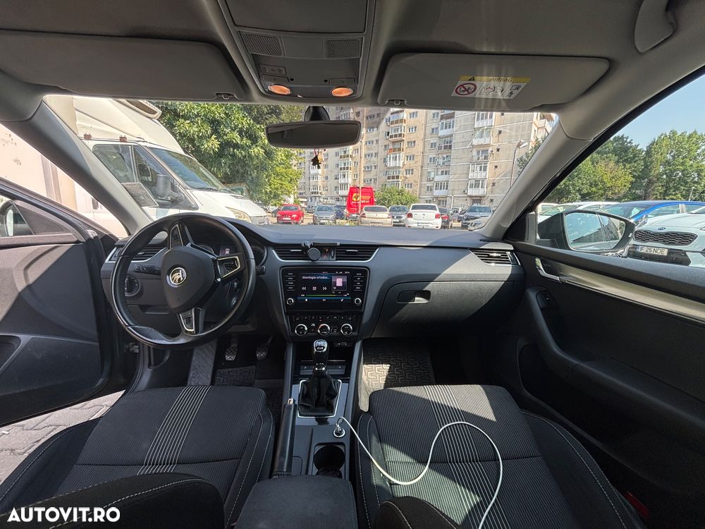 Skoda Octavia 2.0 TDI 4X4 STYLE - 11