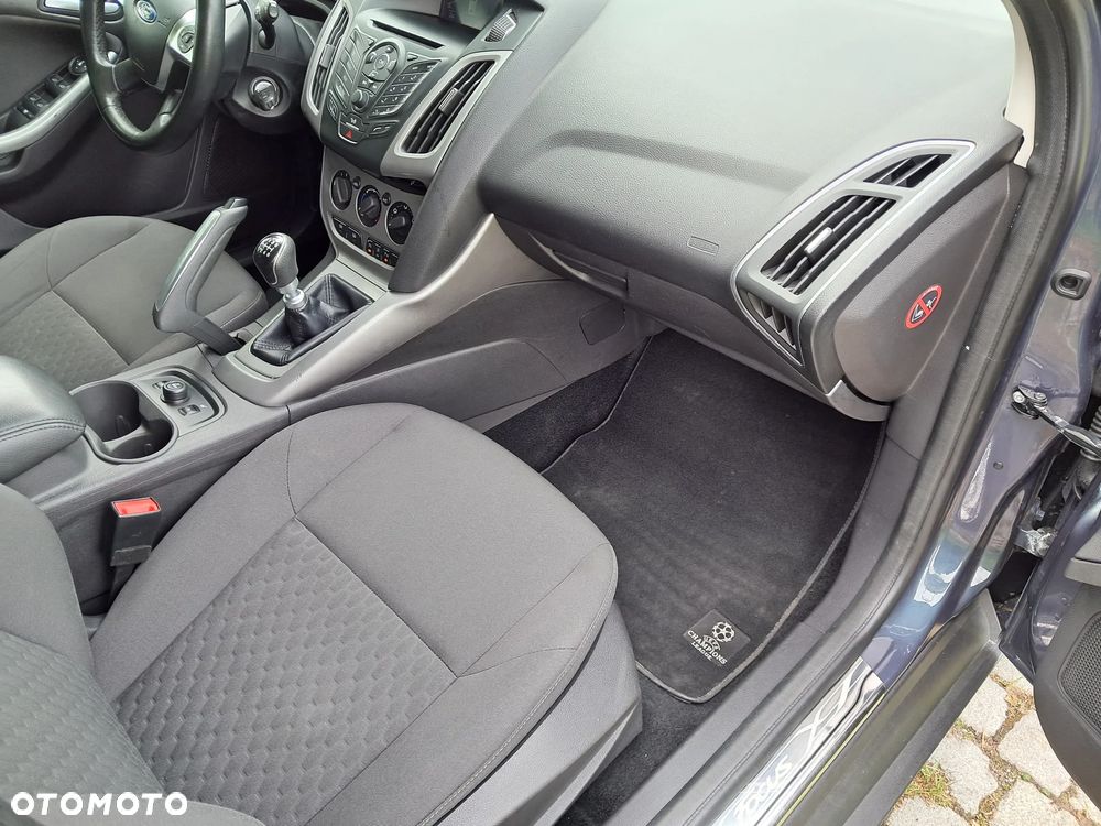 Ford Focus 1.6 TDCi DPF Champions Edition - 13