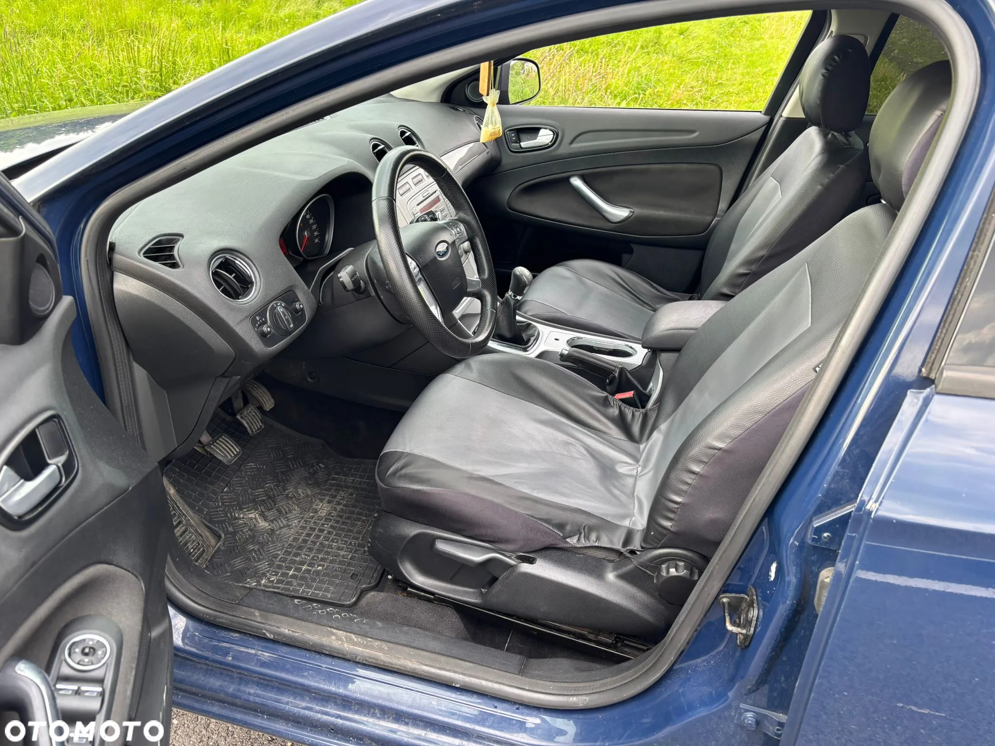 Ford Mondeo 1.6 Gold X - 18