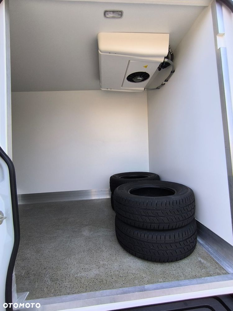Mercedes-Benz Sprinter 315, Automat, Mroźnia, Chłodnia + Funkcja Grzania, Długi (4.25m) - 14