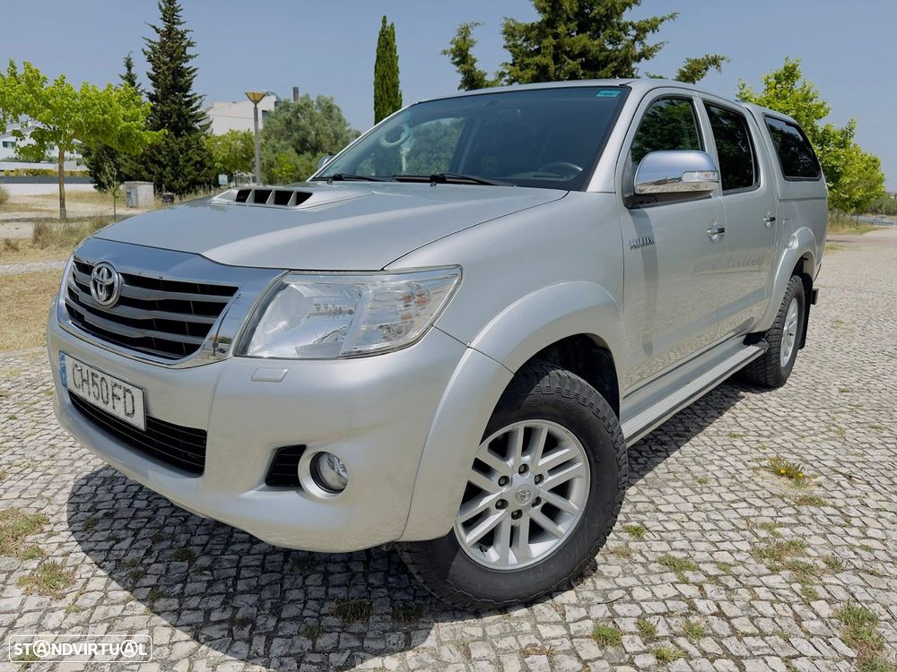 Toyota Hilux - 1
