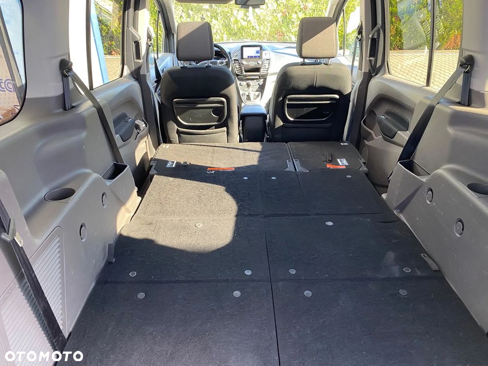 Ford Tourneo Connect - 22