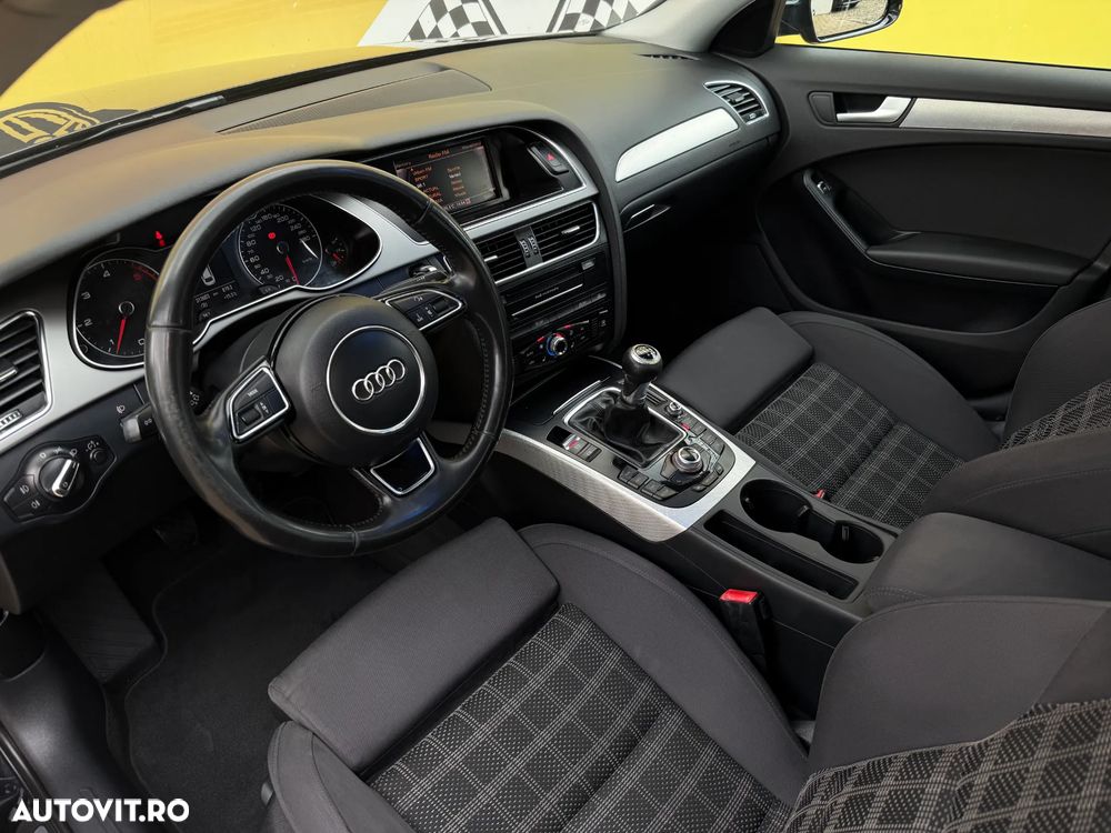 Audi A4 2.0 TDI DPF S line Sportpaket - 2
