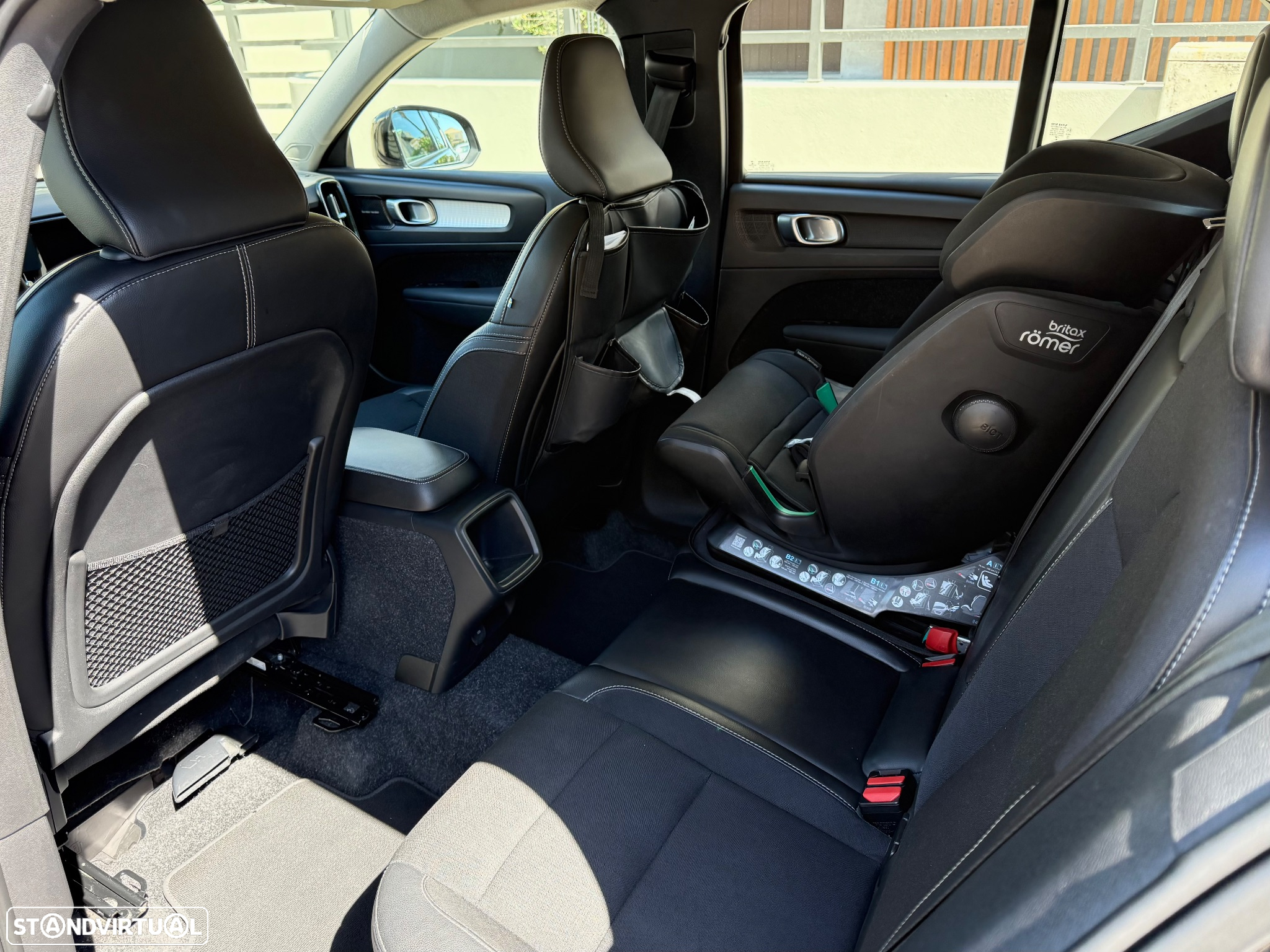 Volvo XC 40 2.0 D3 Momentum Plus - 12