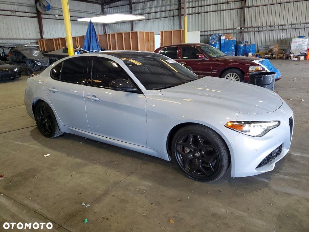 Alfa Romeo Giulia 2.0 Turbo Sprint - 5