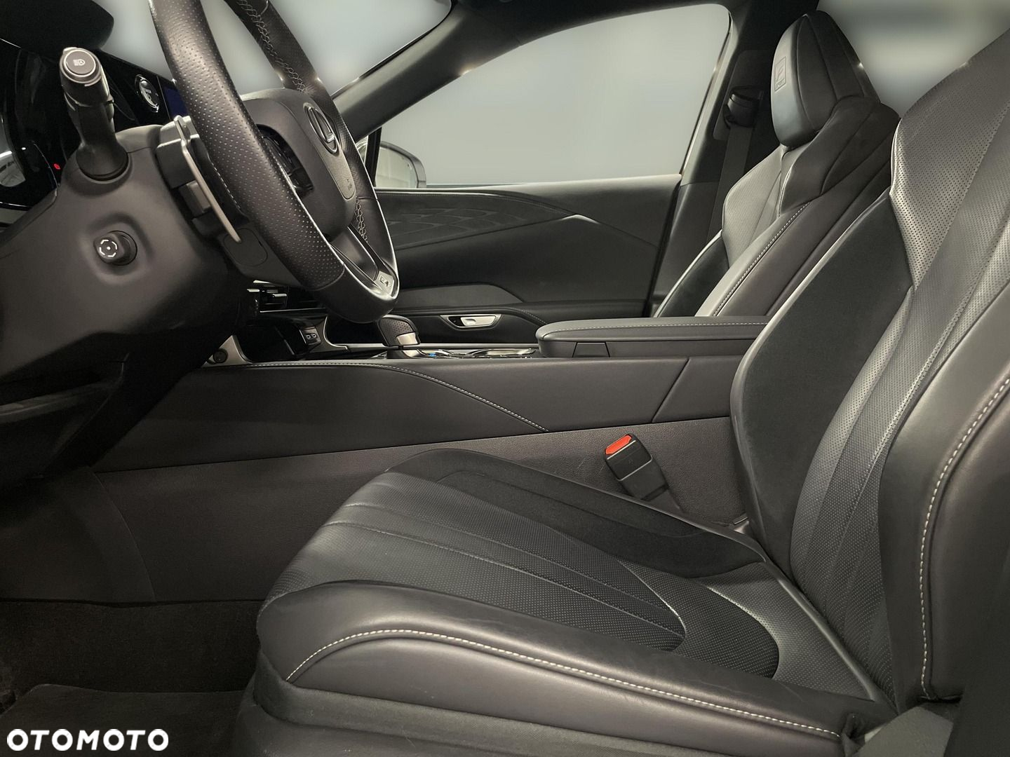 Lexus RX - 11