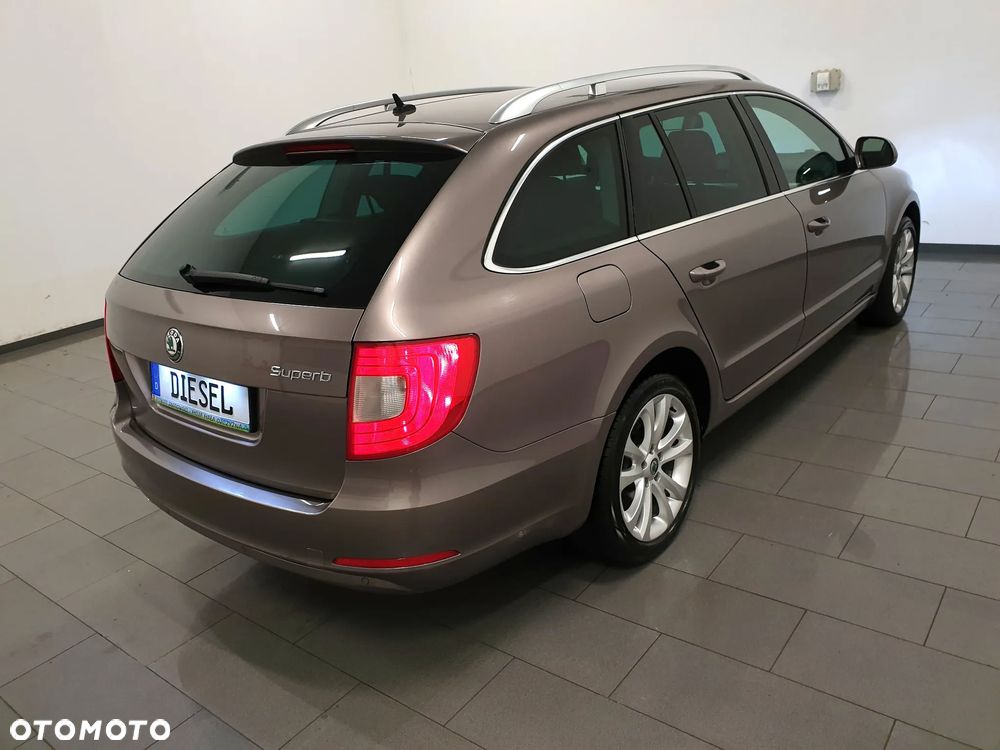 Skoda Superb 2.0 TDI Platinum - 6
