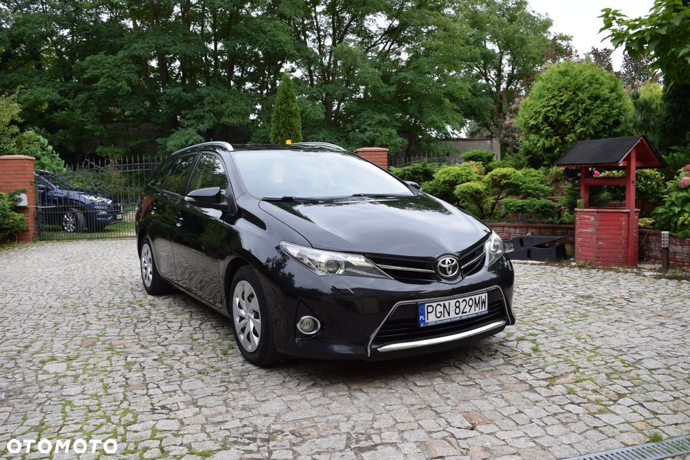 Toyota Auris 1.4 D-4D Design Edition - 11