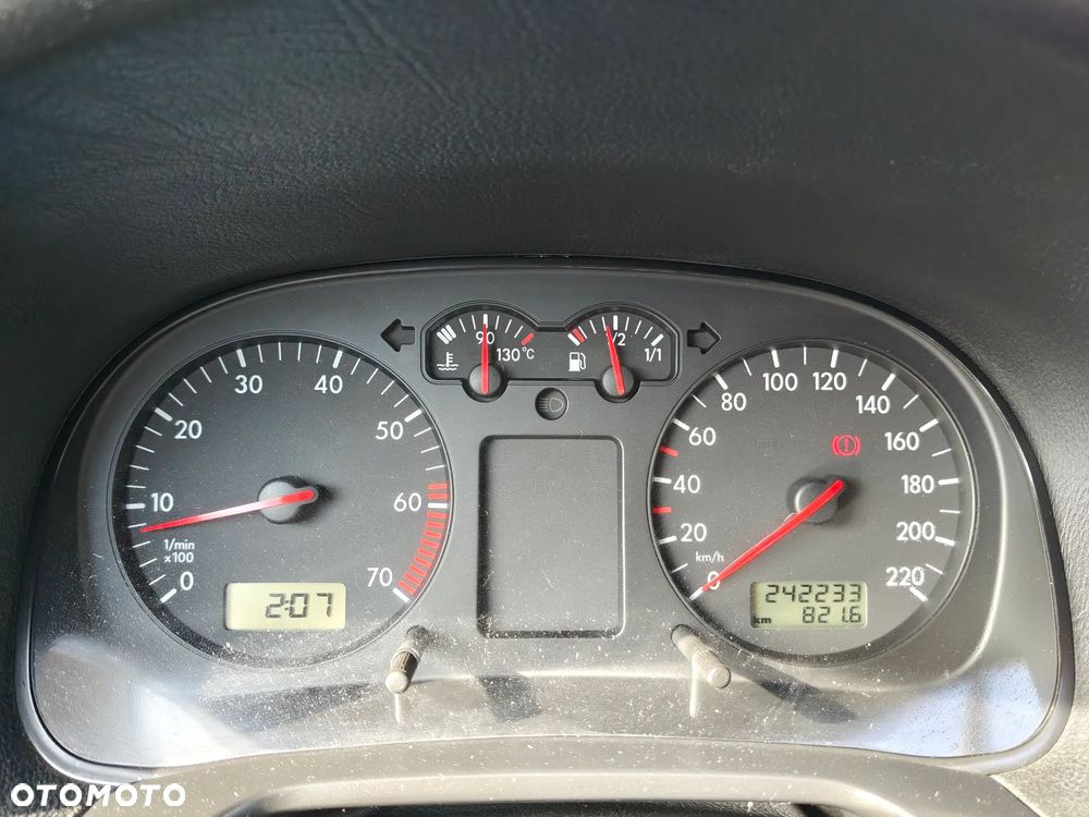 Volkswagen Golf 1.4 Comfortline - 20