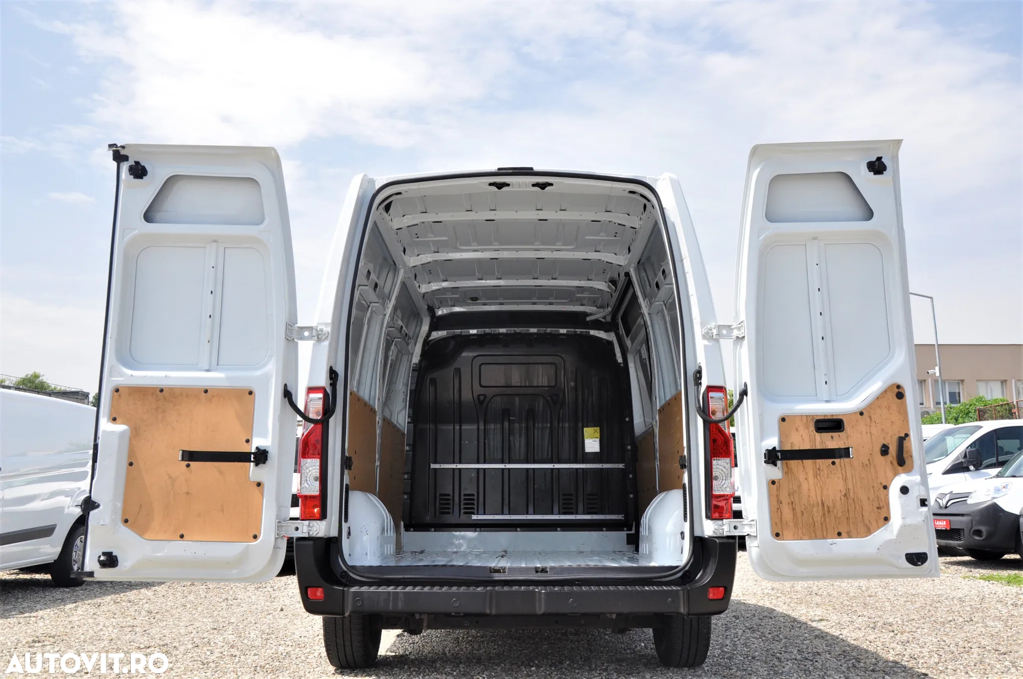 Renault Master L2H2 Furgon - 8
