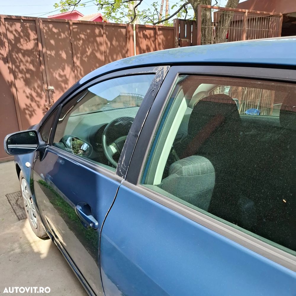 Toyota Auris 1.4 Luna Plus - 9