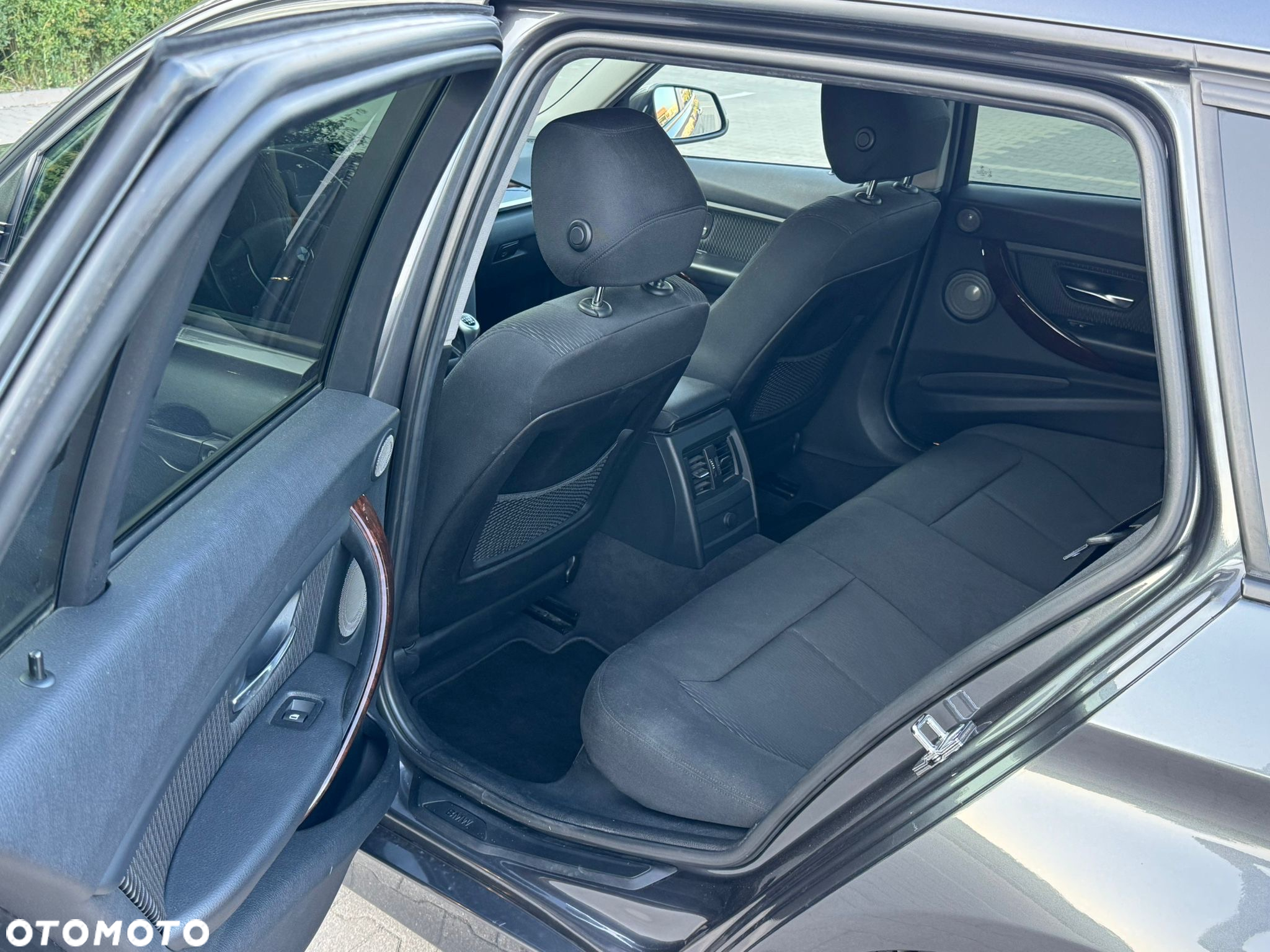 BMW Seria 3 320d - 15