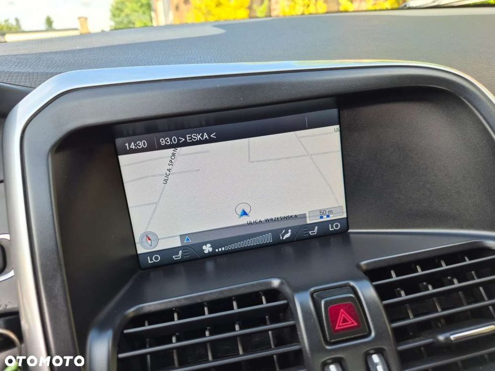 Volvo XC 60 - 24