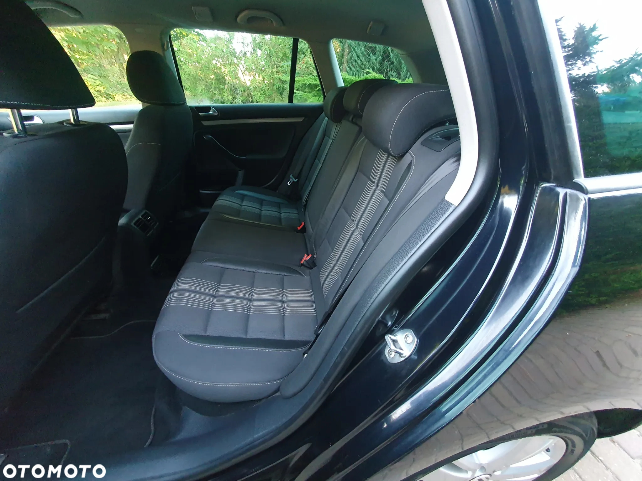 Volkswagen Golf 1.6 TDI DPF MATCH - 11