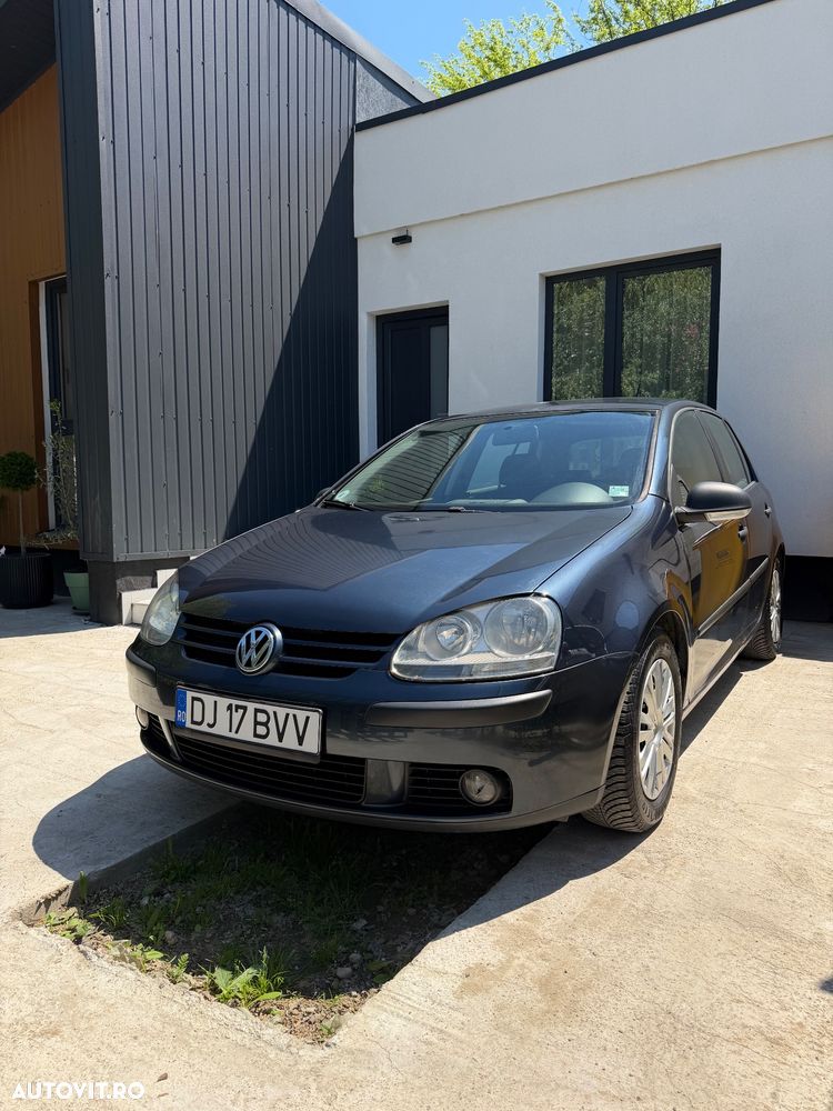 Volkswagen Golf - 1