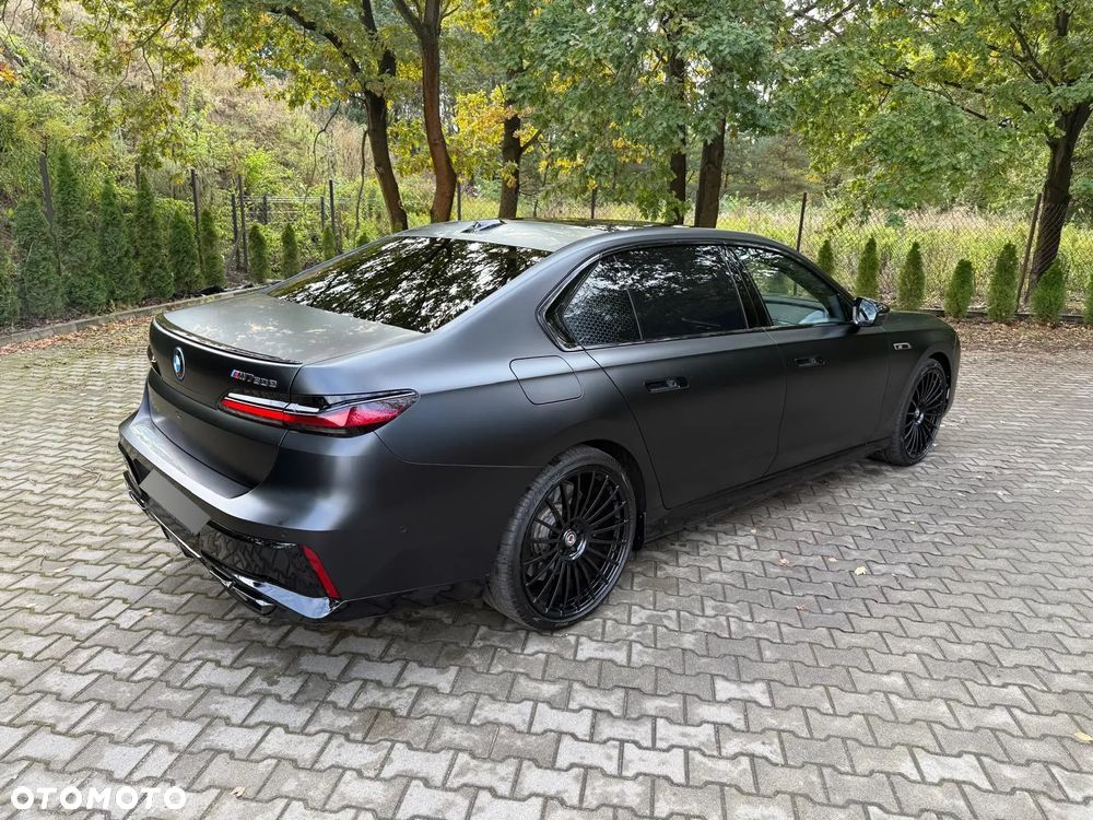BMW Seria 7 M760e PHEV xDrive sport - 14