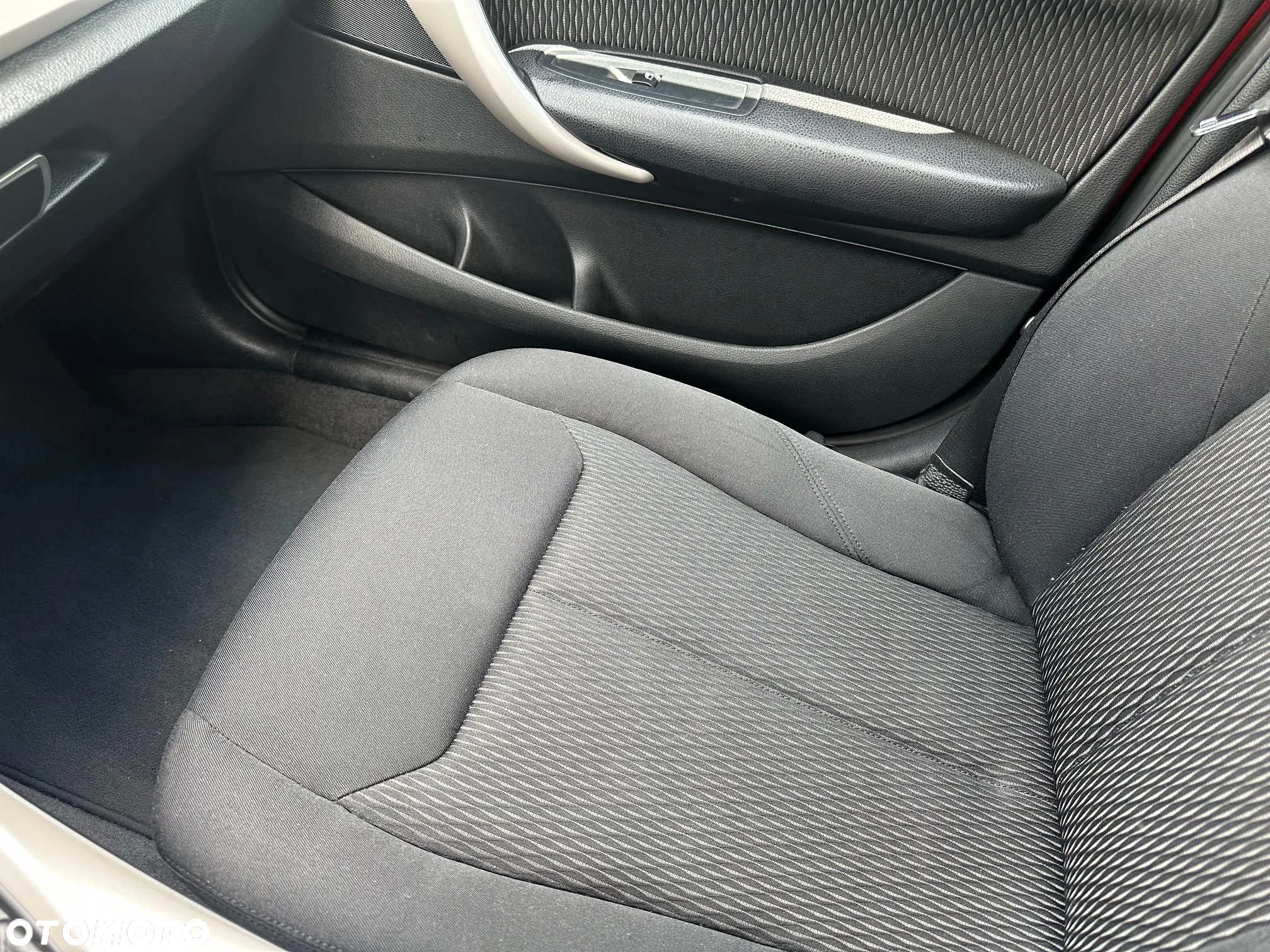 BMW Seria 1 118i ColorVision Edition - 19
