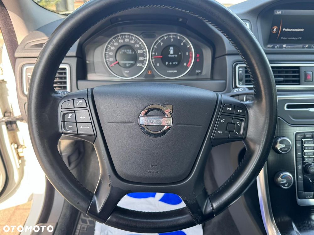 Volvo V70 D3 Geartronic Momentum - 16
