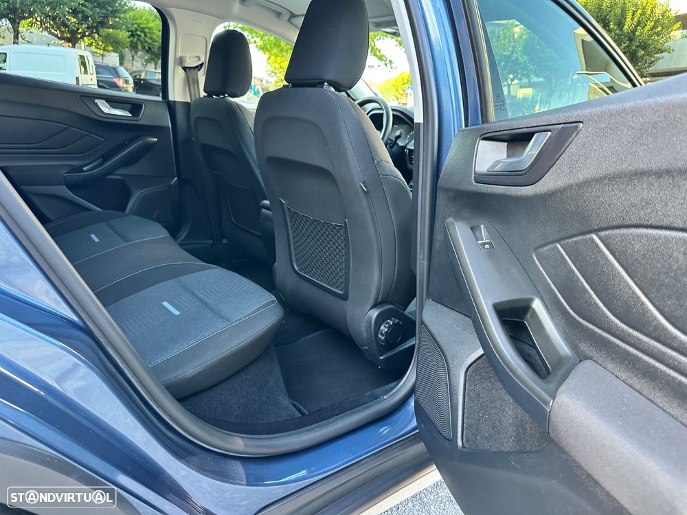 Ford Focus 1.0 EcoBoost MHEV Active X - 40