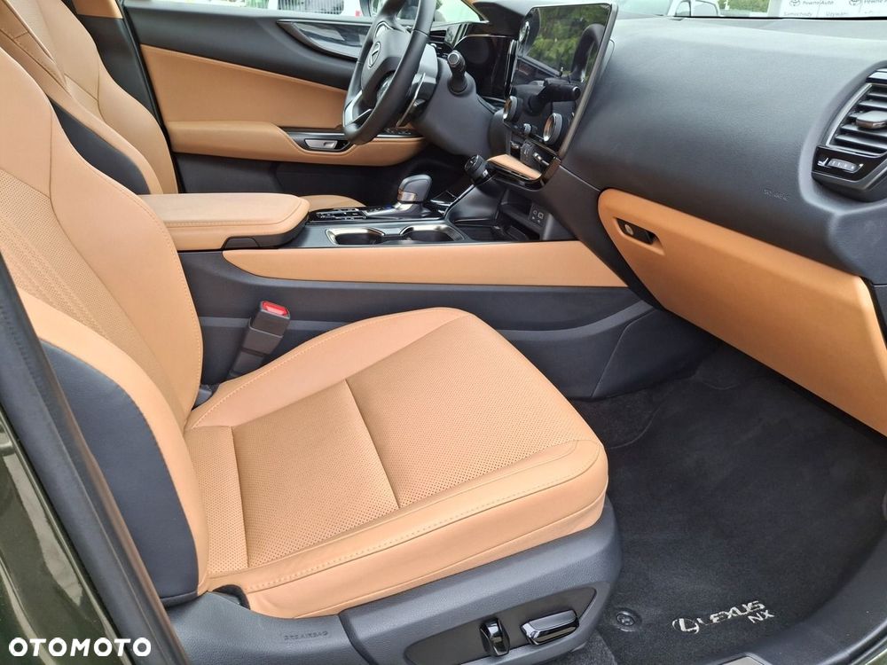 Lexus NX 350h Prestige AWD - 18